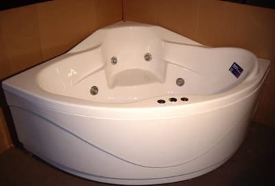 ванна акриловая bach скат 143х143