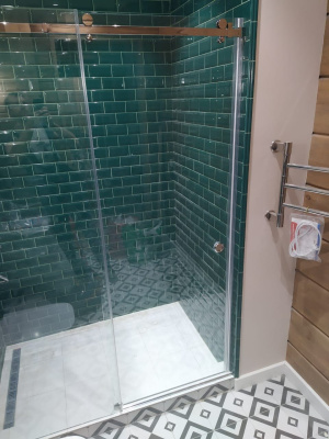 белоостров, солнечное - душевая дверь на треке откатная